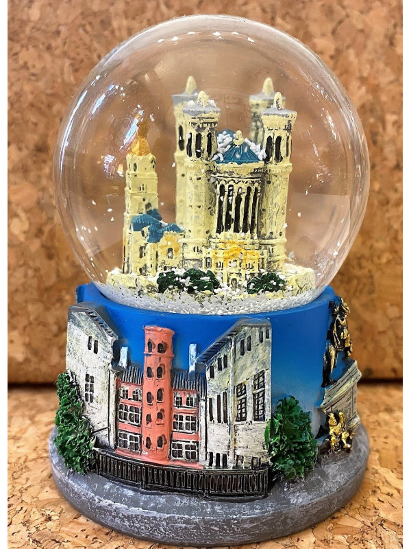 Boule à neige Lyon Fourvière 3 grande chez Souvenirsdelyon.com