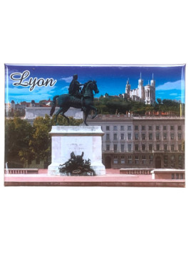 Magnet Lyon place Bellecour chez Souvenirsdelyon.com
