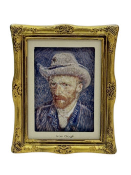 Magnet autoportrait chapeau en feutre 1 chez Souvenirsdelyon.com