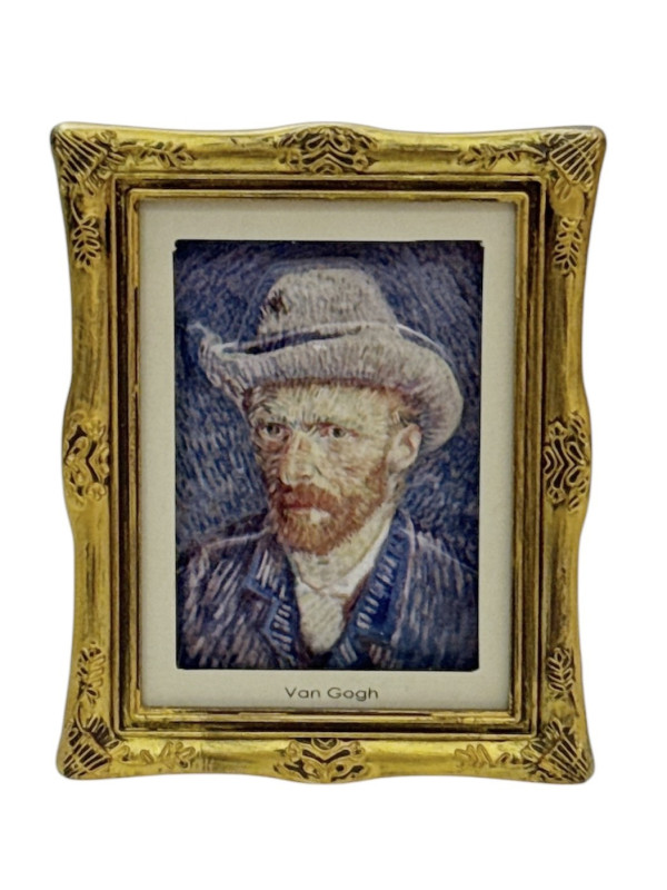 Magnet autoportrait chapeau en feutre 1 chez Souvenirsdelyon.com