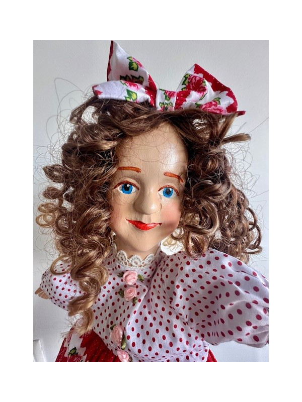 Girl Puppet 1 at Souvenirsdelyon.com