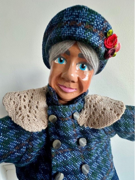 Marionnette la Mère Cottivet 2 chez Souvenirsdelyon.Com